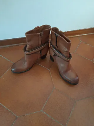 Stivaletti in pelle e cuoio marrone Tg 38