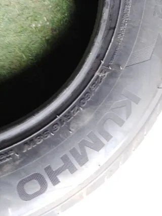 2 Neumáticos Kumho Ecsta HS52 225/60 ZR16 98W