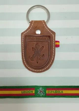 REBAJA: SET MONEDERO Y LLAVERO LEGIÓN -REGALO PULS