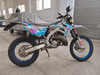 TM Racing EN 125 2t 2017.