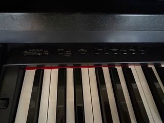 Piano Yamaha Clavinova CLP-360 (1988)