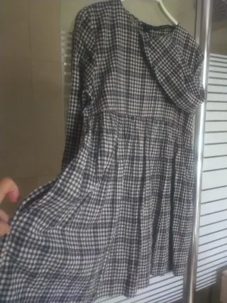 Lote Vestidos negro y Vichy cortos chica 14-16a