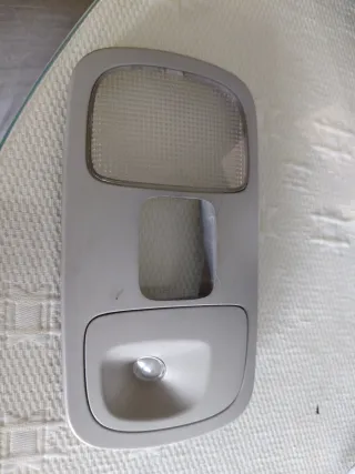 Tapa luz cortesía Renault Megane 1