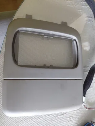 Tapa luz cortesía Renault Megane 1