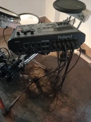 Roland TD-8 V-Drums Batería Electrónica Completa