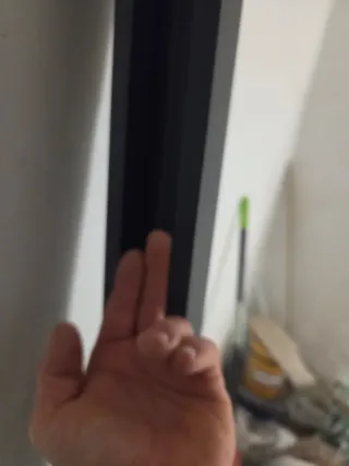 Ventana aluminio color antracita. 175x45cm