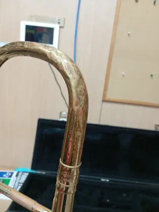 Trombón de pistones Weltkang