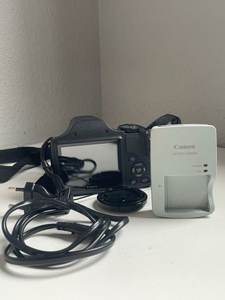 Cámara Canon SX540 HS con funda