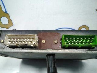 Centralita suspensión citroen 637122 73800802 xm