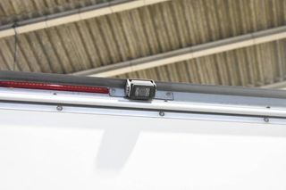 Renault Master CHASIS CABINA CARROZADO PAQUETERO CAMIÓN 3500 2.3 BLUE DCI 145 CV CON PLATAFORMA ELEVADORA