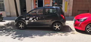 Renault Twingo Negro cambio por moto automatica