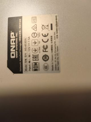 QNAP HS-453DX NAS 8Gb di RAM senza dischi