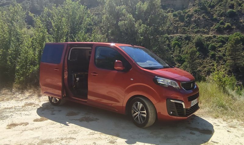 Peugeot Traveller 11/2018 - foto 1