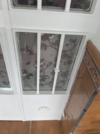 Puerta hierro y cristal 3 cierres