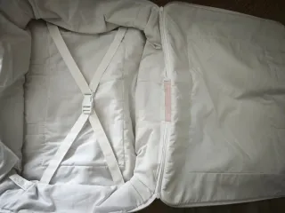 Maleta infantil flexible rosa.