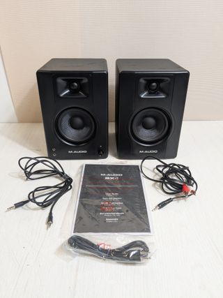 M-AUDIO BX4 Par 4.5" 120W Monitores de Estudio, Al