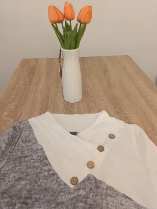 Jersey gris, morado y blanco