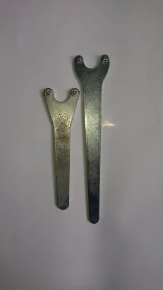 Llaves de tuerca para radial grande y pequeña