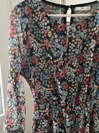 Vestido largo floral Mango