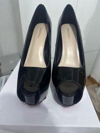 Sandalias charol tacón peep toe talla 44