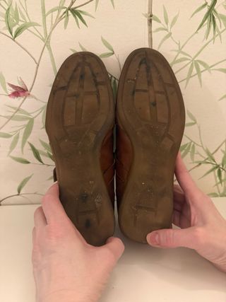 Zapatos de Piel Marrón con Velcro