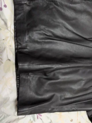 Vestido Uterqüe piel etiquetas negro