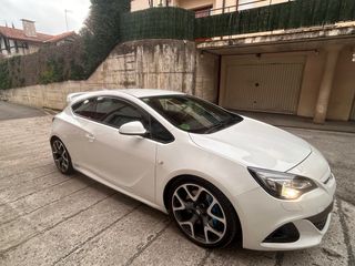 Opel Astra j opc