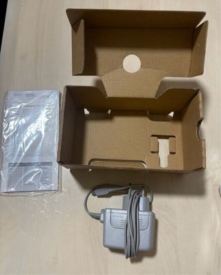 Nintendo 2DS XL Pikachu