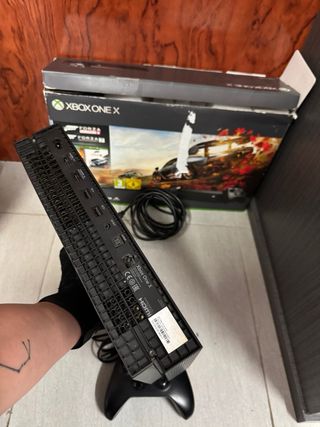 Xbox One X 1TB Nero + Forza Horizon 4