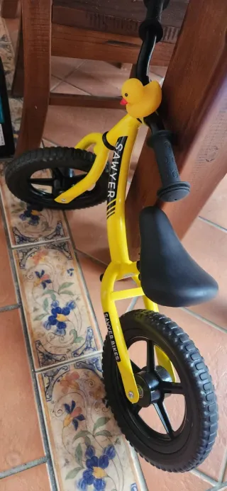 Bicicleta de equilibrio Sawyer para niños