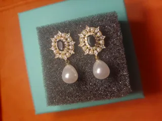 Pendientes fiesta perlas y piedra negra