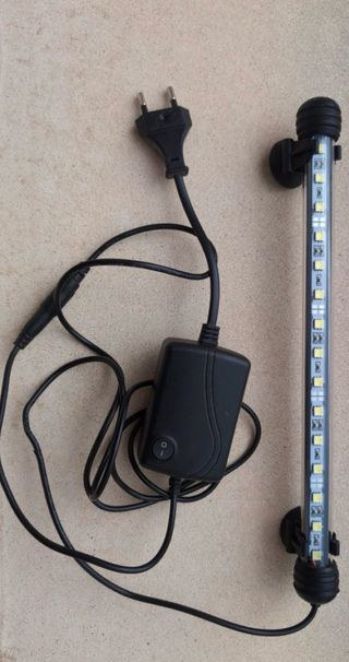 Luz LED para acuario con enchufe y adaptador