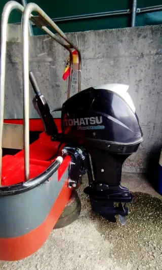Embarcación 7 a lista con motor Tohatsu