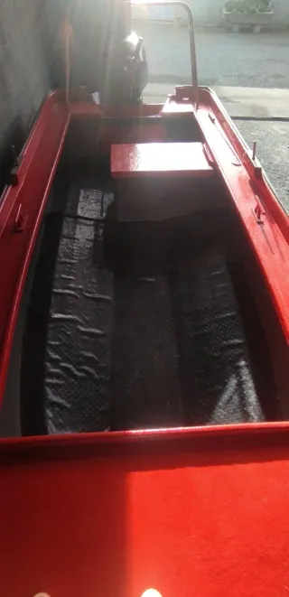 Embarcación 7 a lista con motor Tohatsu