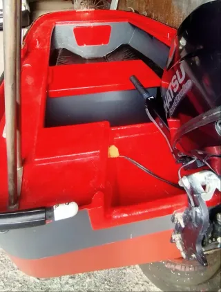 Embarcación 7 a lista con motor Tohatsu