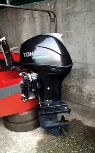 Embarcación 7 a lista con motor Tohatsu