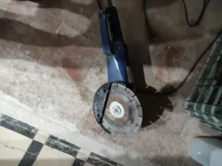 Amoladora Angular BUDGET BWS 2305