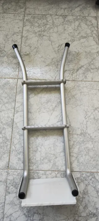 Escalera Furgo/Autocaravana Plegable 77x22x18cm