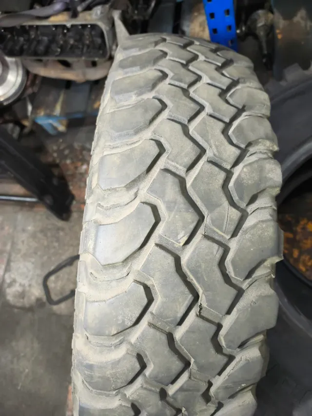 Juego 3 neumáticos segunda mano BFGOODRICH