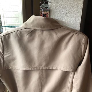 Rebajada Gabardina Beige