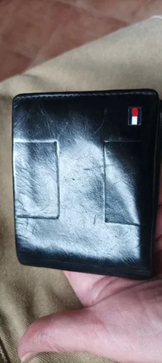 Cartera Tommy Hilfiger Piel Negra