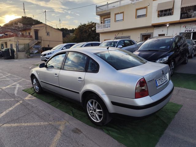 Volkswagen Passat 2003