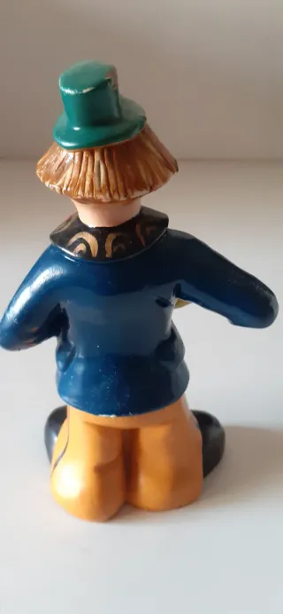 Figura payaso con acordeón