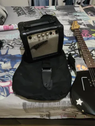 Guitarra Eléctrica Negra,pequeña,niños.un detalle