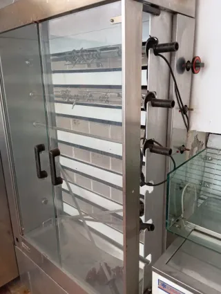 Asador de pollos profesional sin usar