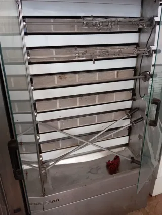 Asador de pollos profesional sin usar