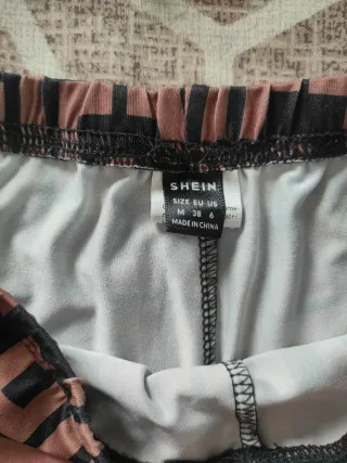 Conjunto Crop Top y Shorts Estampado