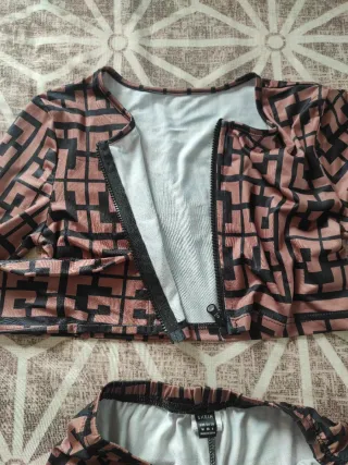 Conjunto Crop Top y Shorts Estampado