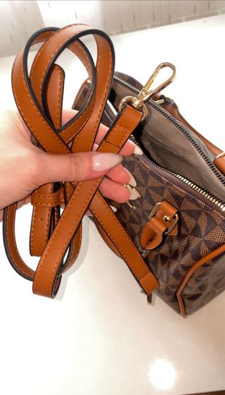 Bolso marron y negro