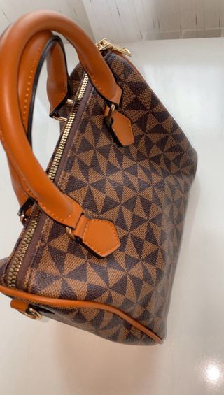 Bolso marron y negro